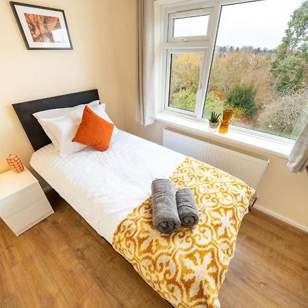 Pierocks Carver Entire House, Hot Tub & Wifi High Wycombe Dış mekan fotoğraf