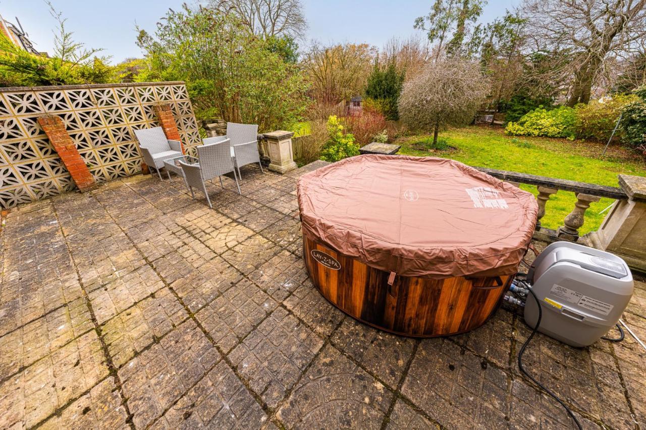 Pierocks Carver Entire House, Hot Tub & Wifi High Wycombe Dış mekan fotoğraf